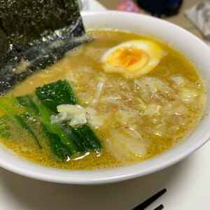 鶏ガラ→白湯スープ→自家製ラーメン